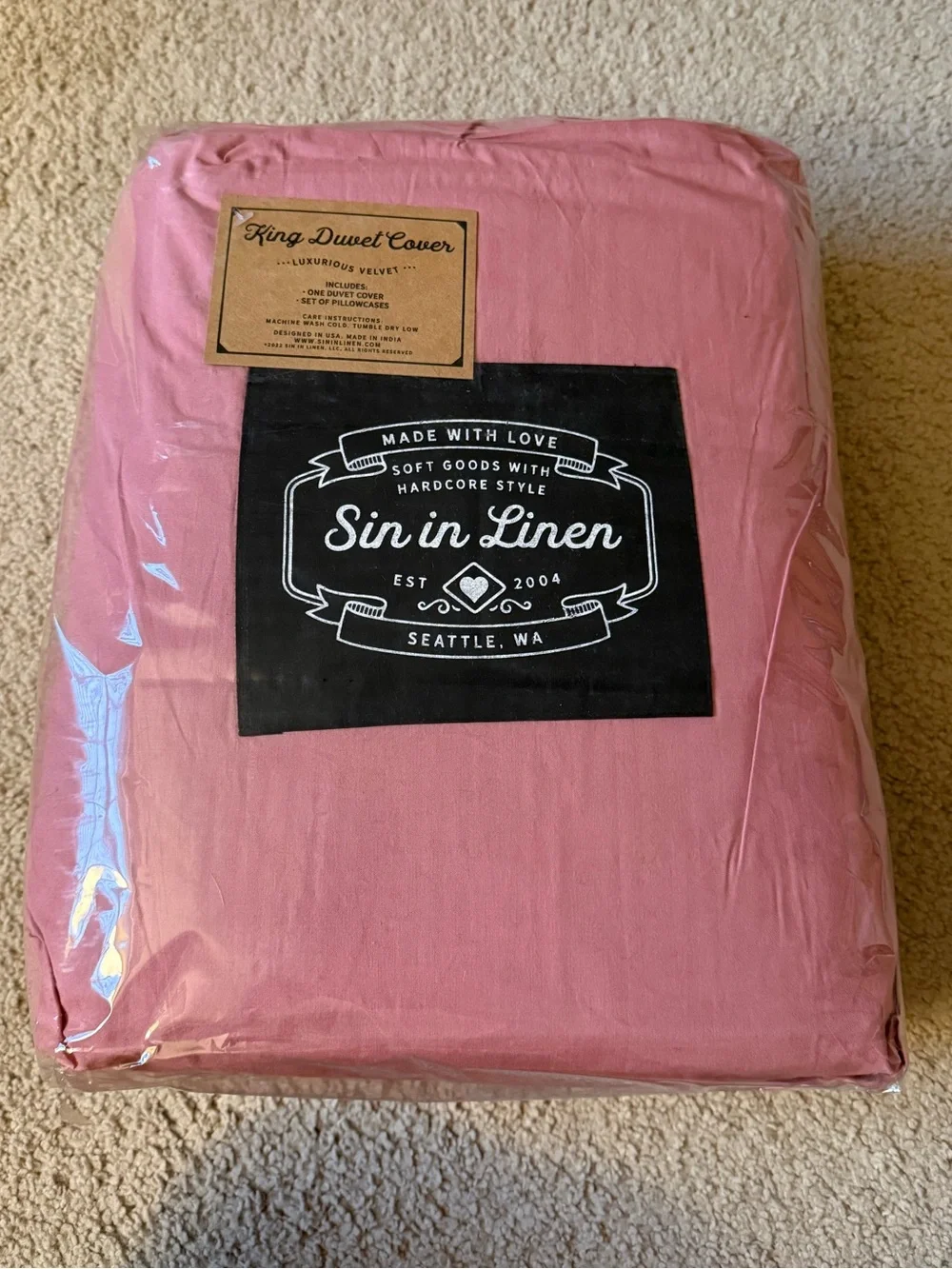 NWT Scalloped Velvet Duvet Cover Set - Rose